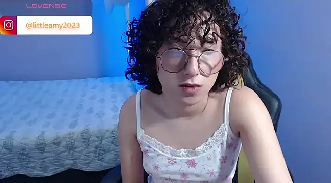 Snapshot of little__amy_ chatting on 19, 1, 2025 little  amy  online show from 19, 1, 2025