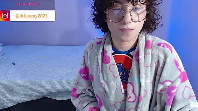 Snapshot of little__amy_ chatting on 27, 1, 2025 little  amy  online show from 27, 1, 2025