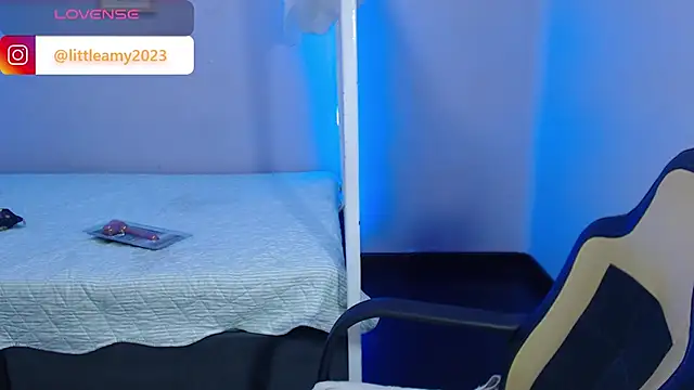 Snapshot of little__amy_ chatting on 30, 1, 2025 little  amy  online show from 30, 1, 2025