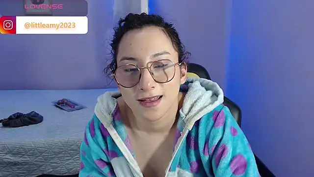 Snapshot of little__amy_ chatting on 31, 1, 2025 little  amy  online show from 31, 1, 2025