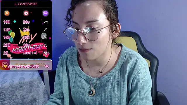 Snapshot of little__amy_ chatting on 2, 2, 2025 little  amy  online show from 2, 2, 2025