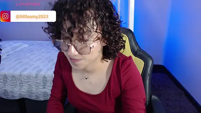 Snapshot of little__amy_ chatting on 11, 2, 2025 little  amy  online show from 11, 2, 2025