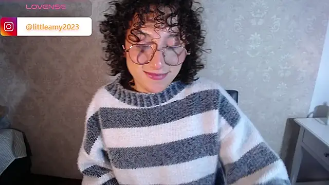 Snapshot of little__amy_ chatting on 12, 3, 2025 little  amy  online show from 12, 3, 2025