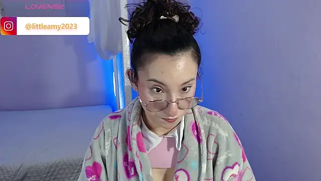 Snapshot of little__amy_ chatting on 19, 3, 2025 little  amy  online show from 19, 3, 2025