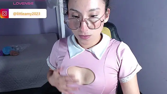Snapshot of little__amy_ chatting on 20, 3, 2025 little  amy  online show from 20, 3, 2025