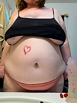 Snapshot of virgieblanca chatting on 5, 12, 2025 virgieblanca online show from 5, 12, 2025