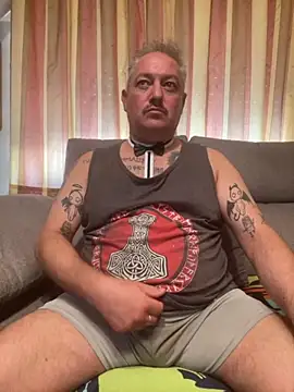 Snapshot of Russirayu chatting on 27, 10, 2025 Russirayu online show from 27, 10, 2025