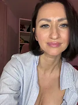 Snapshot of KatyEvanss chatting on 4, 3, 2025 KatyEvanss online show from 4, 3, 2025