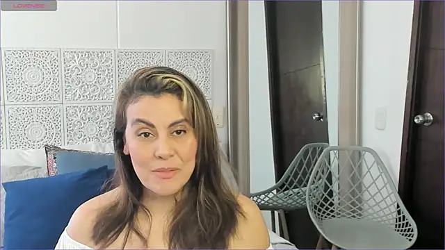 Snapshot of V_monse chatting on 15, 2, 2025 V monse online show from 15, 2, 2025