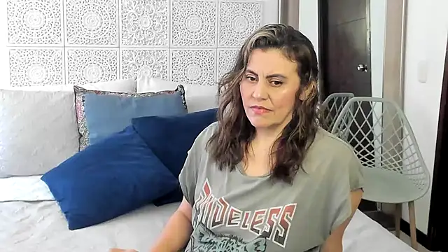 Snapshot of V_monse chatting on 21, 2, 2025 V monse online show from 21, 2, 2025