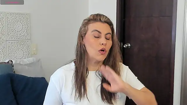 Snapshot of V_monse chatting on 14, 9, 2025 V monse online show from 14, 9, 2025