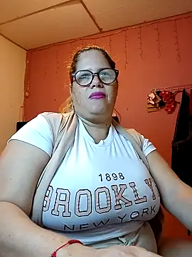 EllisW8 online show from 30, 1, 2025