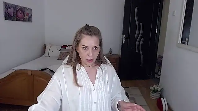 Snapshot of evamaria2024 chatting on 9, 6, 2026 evamaria2024 online show from 9, 6, 2026