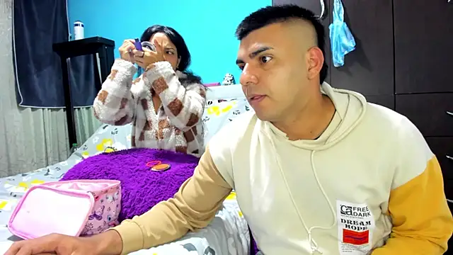 2ScarletandRyan8 online show from 7, 11, 2025