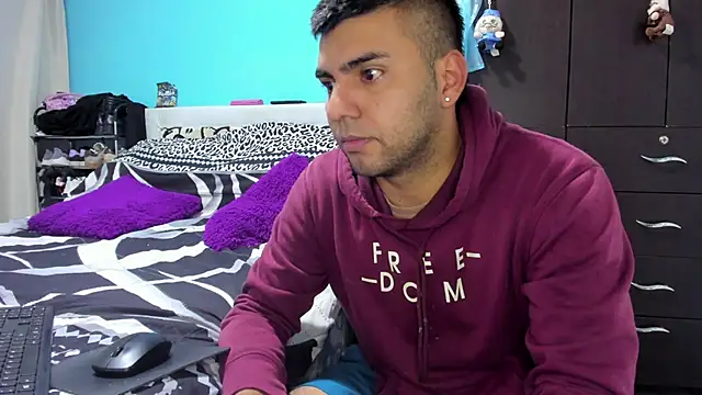 2ScarletandRyan8 online show from 20, 3, 2026