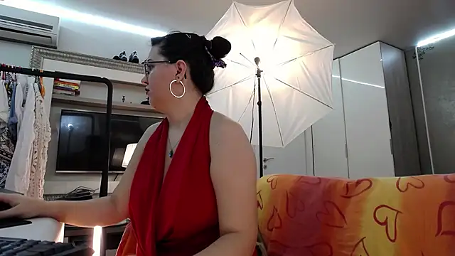 Snapshot of ILoveToFeelU chatting on 27, 10, 2025 ILoveToFeelU online show from 27, 10, 2025