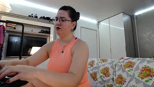 Snapshot of ILoveToFeelU chatting on 22, 11, 2025 ILoveToFeelU online show from 22, 11, 2025