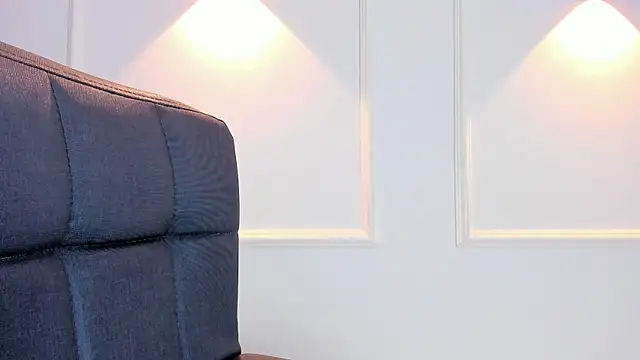 Lia walton online show from 8, 3, 2025