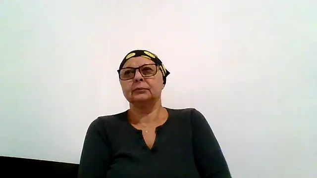 roseblak42 online show from 14, 11, 2025