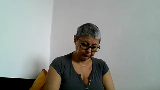 roseblak42 online show from 17, 12, 2025