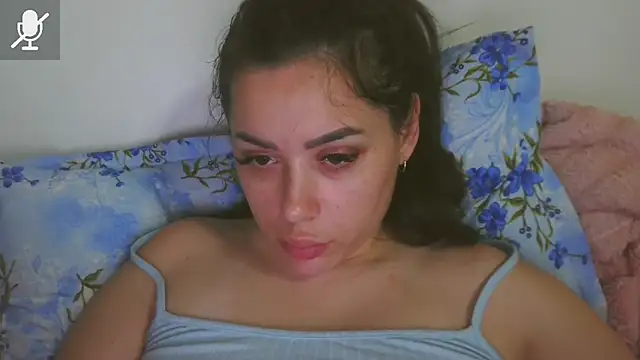 Snapshot of LovelyJulliette chatting on 8, 5, 2026 LovelyJulliette online show from 8, 5, 2026