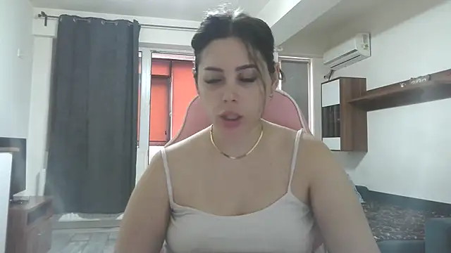 Snapshot of LovelyJulliette chatting on 3, 7, 2026 LovelyJulliette online show from 3, 7, 2026