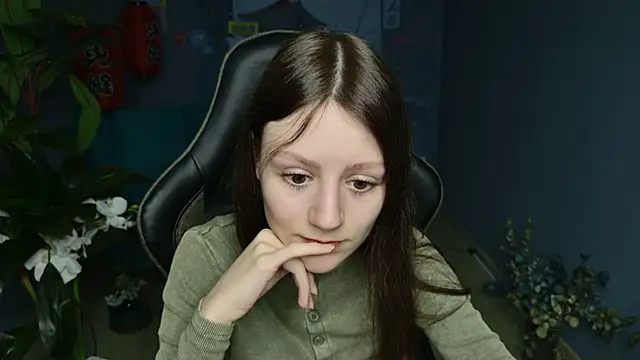 Snapshot of VeliraBraitberg chatting on 8, 2, 2025 VeliraBraitberg online show from 8, 2, 2025