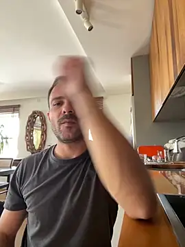 Adventurehotman online show from 10, 9, 2025