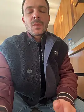 Snapshot of Adventurehotman chatting on 14, 1, 2026 Adventurehotman online show from 14, 1, 2026