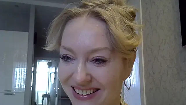 Snapshot of ZarinaSwift chatting on 13, 2, 2026 ZarinaSwift online show from 13, 2, 2026