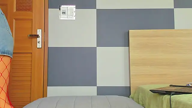 Kiera Thomas online show from 12, 1, 2025