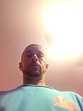 Twin2222 online show from 10, 10, 2025