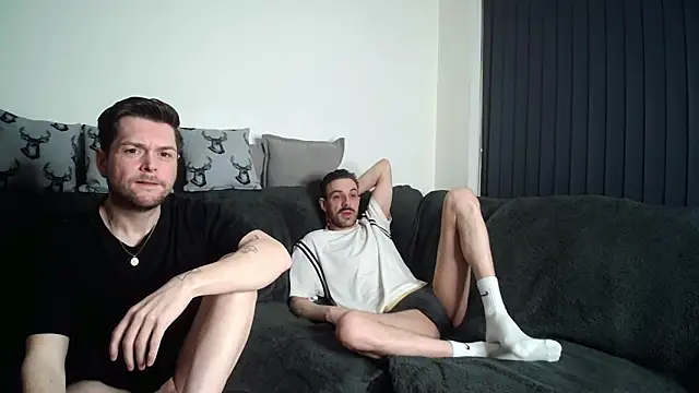 twotwinkhusbandss online show from 7, 2, 2026