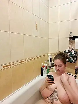 Sakura Green online show from 18, 12, 2024