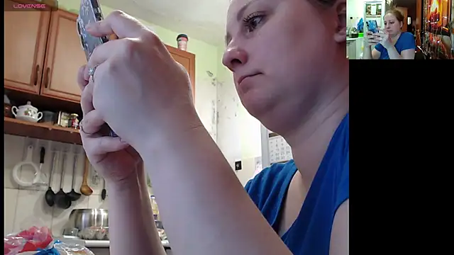 Sakura Green online show from 20, 9, 2025