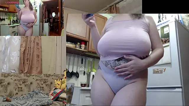 Sakura Green online show from 12, 10, 2025