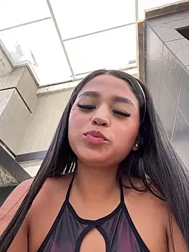 Snapshot of Juli_Walker chatting on 12, 12, 2024 Juli Walker online show from 12, 12, 2024