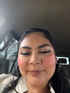 Snapshot of Juli_Walker chatting on 4, 7, 2026 Juli Walker online show from 4, 7, 2026