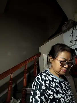 Hotestlove online show from 8, 4, 2026