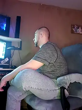 Foxyshaved online show from 26, 2, 2025