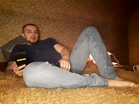 Foxyshaved online show from 10, 3, 2025