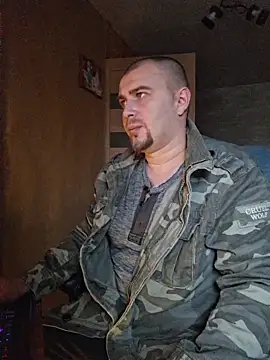 Foxyshaved online show from 22, 10, 2025