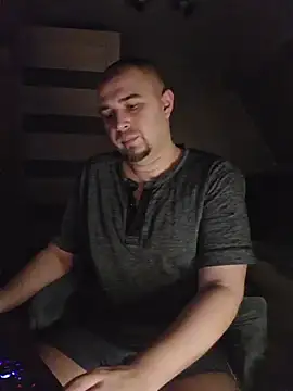 Foxyshaved online show from 18, 12, 2025