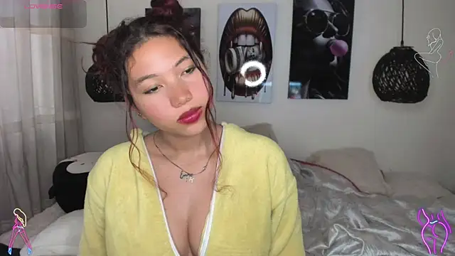 kyliejenner hot online show from 16, 2, 2025