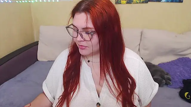 JuliaKeln online show from 8, 10, 2025