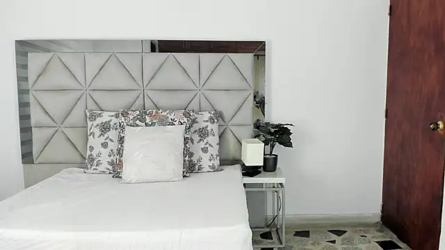 nina pons online show from 24, 10, 2025