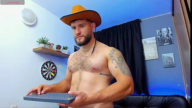 Snapshot of AndrewDiaz chatting on 8, 2, 2025 AndrewDiaz online show from 8, 2, 2025