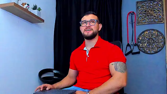 Snapshot of AndrewDiaz chatting on 8, 2, 2026 AndrewDiaz online show from 8, 2, 2026