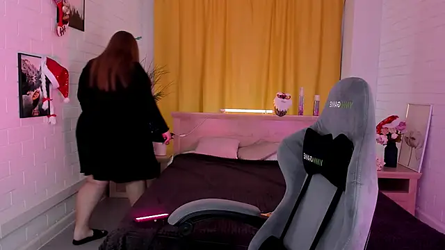 Snapshot of KimberlyMaran chatting on 17, 12, 2024 KimberlyMaran online show from 17, 12, 2024