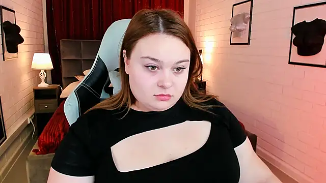 Snapshot of KimberlyMaran chatting on 10, 1, 2025 KimberlyMaran online show from 10, 1, 2025